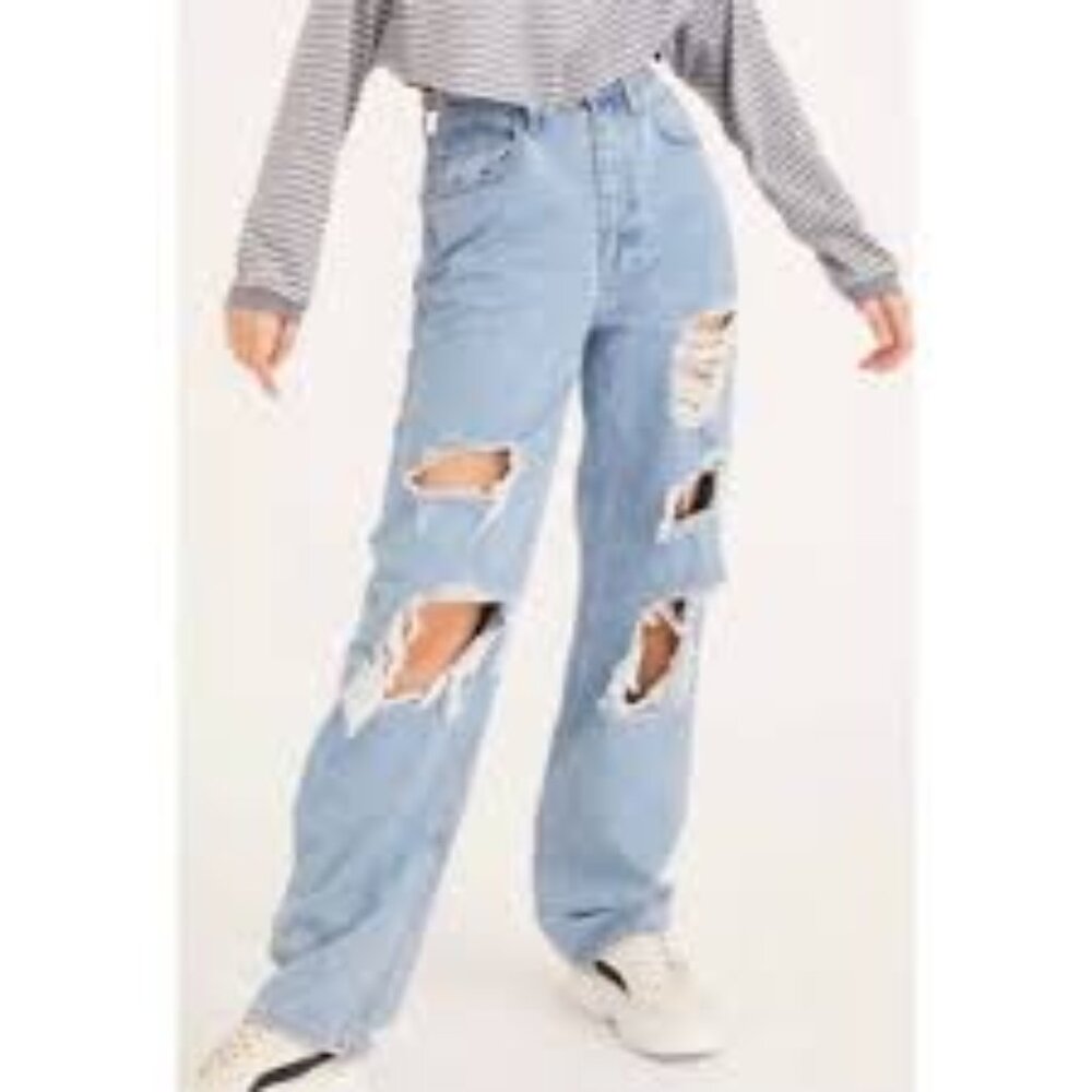 baggy distressed light denim high rise boyfriend jeans